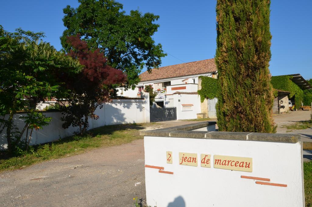 Bed and Breakfast Jardin De Marceau Blasimon Exteriér fotografie